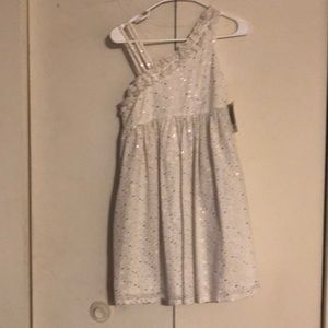 Beautiful young girl dress size 14. White